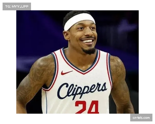 比尔防守组末节制造掉球 锁定胜局击败海盗